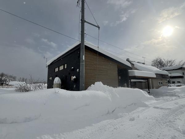 東茨戸2-3・戸建の前面道路含む現地写真画像