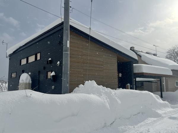 東茨戸2-3・戸建の前面道路含む現地写真画像