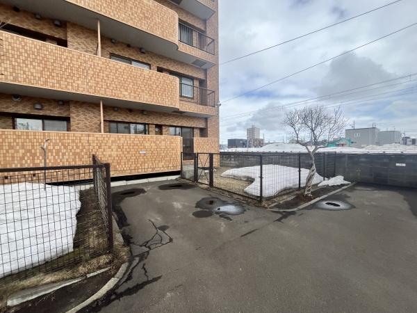 ダイアパレス篠路の駐車場画像