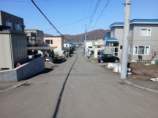 札幌市南区藤野六条4丁目の土地の前面道路含む現地写真画像