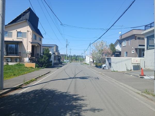東米里2124-58・土地の前面道路含む現地写真画像