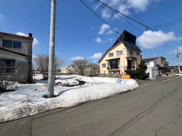 東米里2124-58・土地の前面道路含む現地写真画像