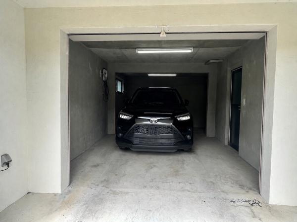 月寒東3条6丁目・戸建の駐車場画像