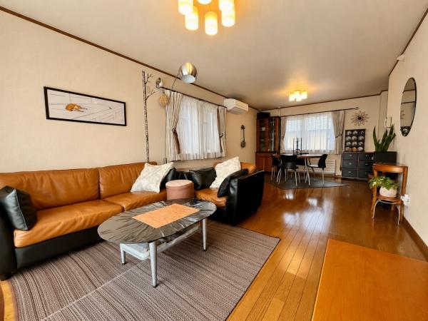 月寒東3条6丁目・戸建のリビング画像