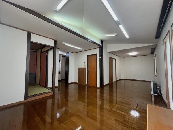 西野4条7丁目 リフォーム履歴のある戸建のリビング画像