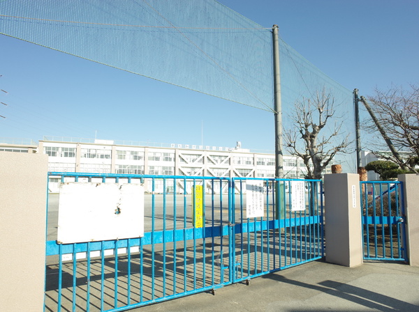 東大和市新堀１丁目の新築一戸建の小学校画像