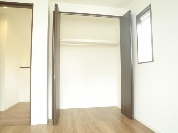 小平市上水新町３丁目の中古一戸建の収納画像