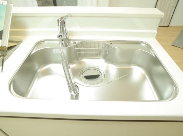 小平市小川町１丁目の新築一戸建のキッチン画像