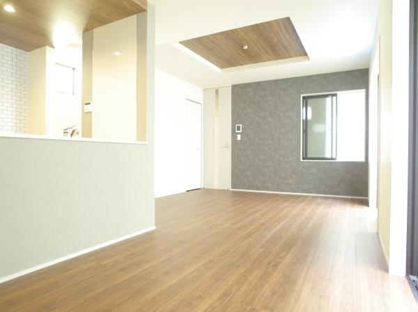小平市学園西町２丁目の新築一戸建のリビング画像