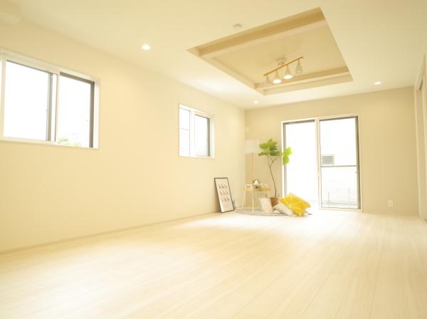 東村山市富士見町３丁目の新築一戸建のリビング画像