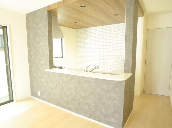 小平市小川東町５丁目の新築一戸建のキッチン画像