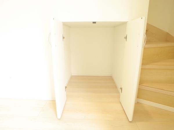 小平市上水新町２丁目の新築一戸建の収納画像