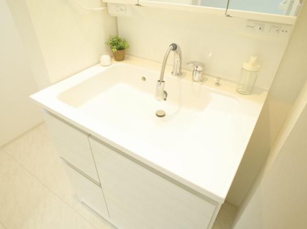 小平市仲町の新築一戸建の洗面台・洗面所画像