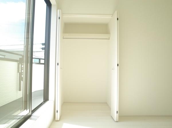 小平市仲町の新築一戸建の収納画像