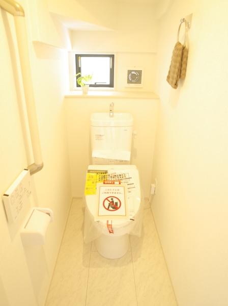 小平市仲町の新築一戸建のトイレ画像