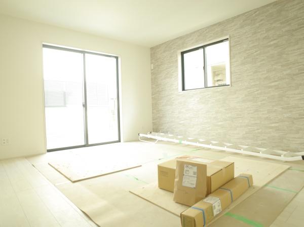 小平市仲町の新築一戸建のリビング画像