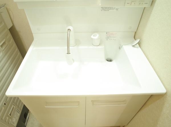 小平市小川町１丁目の中古一戸建の洗面台・洗面所画像