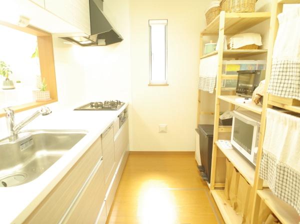 小平市小川町１丁目の中古一戸建のキッチン画像