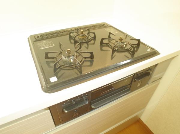 小平市小川町１丁目の中古一戸建のキッチン画像