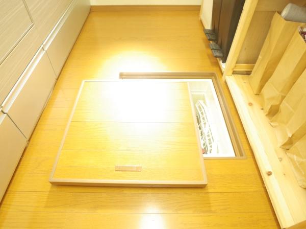 小平市小川町１丁目の中古一戸建のキッチン画像