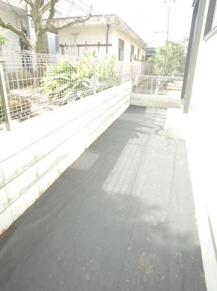 小平市小川東町の新築一戸建の庭画像