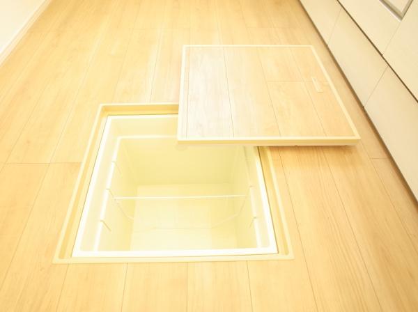 小平市小川東町の新築一戸建のキッチン画像