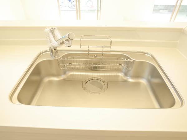 小平市小川東町の新築一戸建のキッチン画像