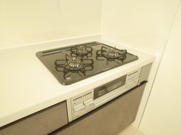 小平市仲町の新築一戸建のキッチン画像