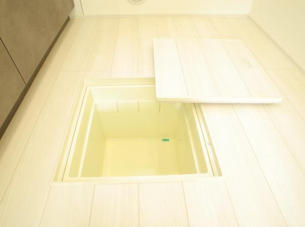 小平市仲町の新築一戸建のキッチン画像