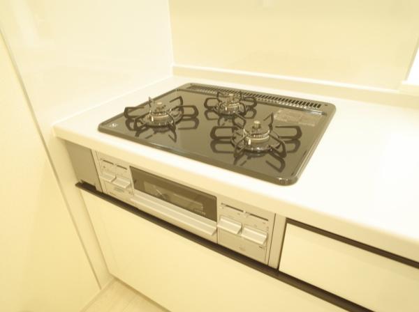 小平市仲町の新築一戸建のキッチン画像
