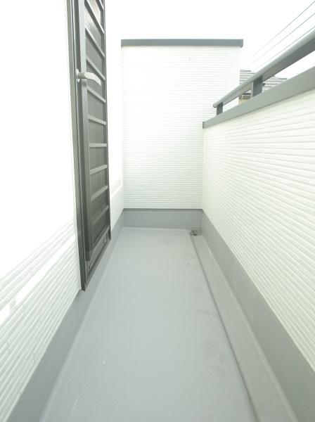 小平市仲町の新築一戸建のバルコニー画像