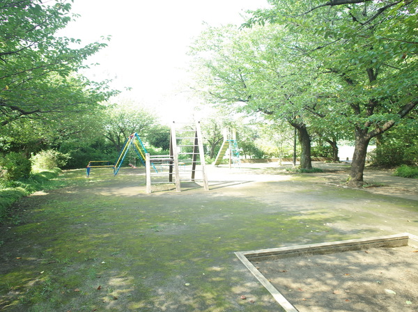 小平市栄町１丁目の土地の公園画像