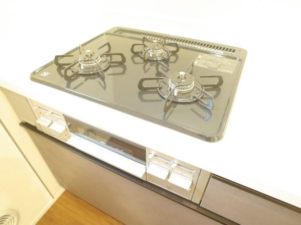 小平市学園東町の新築一戸建のキッチン画像