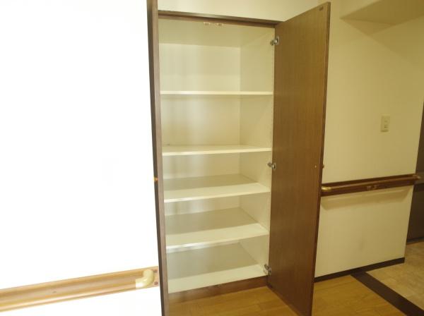 ガーデンハイツ小平１番館の玄関画像