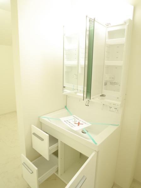 小平市小川西町５丁目の新築一戸建の洗面台・洗面所画像