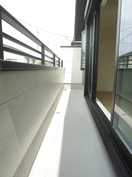 小平市小川西町５丁目の新築一戸建のバルコニー画像