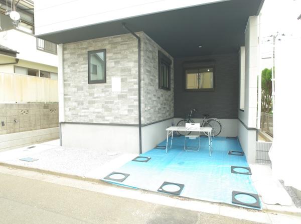小平市小川西町５丁目の新築一戸建の駐車場画像
