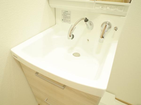 小平市上水新町３丁目の新築一戸建の洗面台・洗面所画像