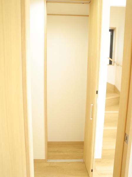 小平市上水新町３丁目の新築一戸建の収納画像