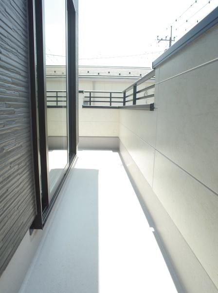 小平市仲町の新築一戸建のバルコニー画像