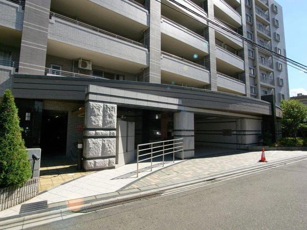 ライオンズステージ小平のエントランス画像