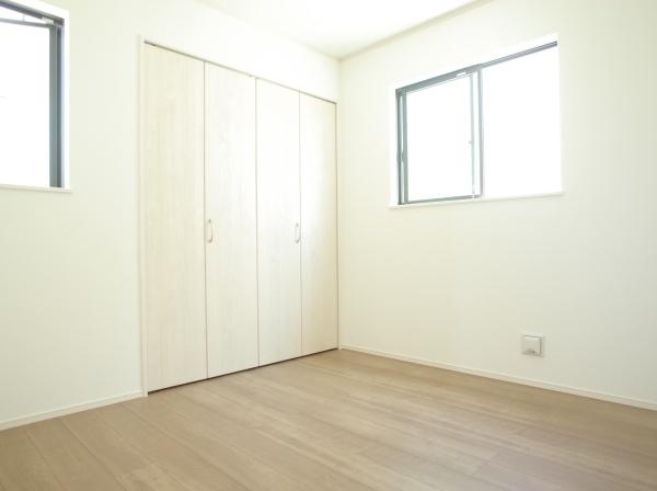 小平市仲町の新築一戸建の洋室画像