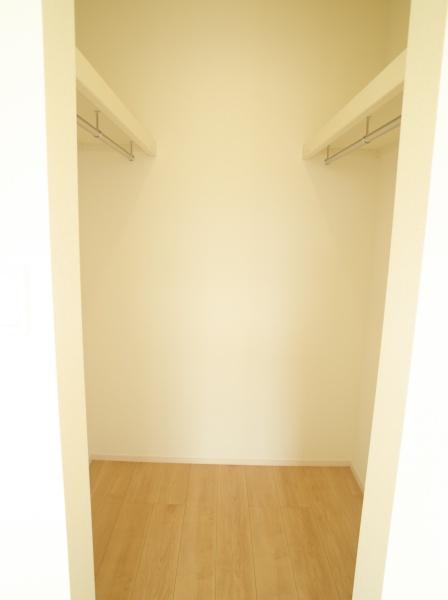 小平市上水新町２丁目の新築一戸建の収納画像