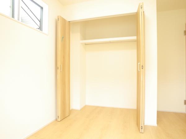 東村山市富士見町２丁目の新築一戸建の収納画像
