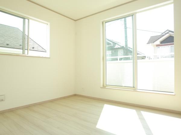 小平市小川西町５丁目の新築一戸建の洋室画像