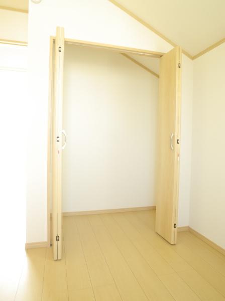小平市小川西町５丁目の新築一戸建の収納画像