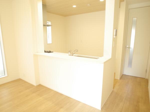 小平市学園西町２丁目の新築一戸建のキッチン画像