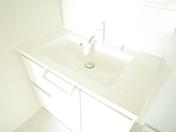 小平市仲町の新築一戸建の洗面台・洗面所画像