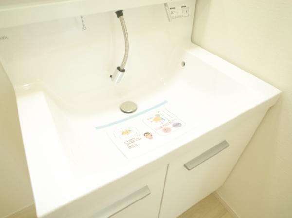 小平市上水新町2丁目の新築一戸建の洗面台・洗面所画像