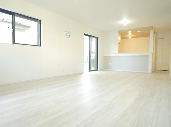 小平市上水新町2丁目の新築一戸建のリビング画像